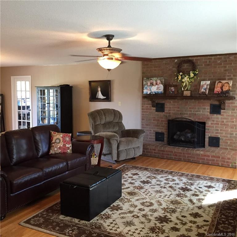 406 Toney Road - Photo 2