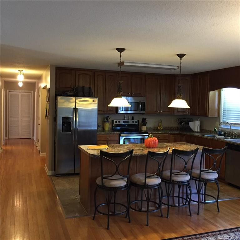 406 Toney Road - Photo 10