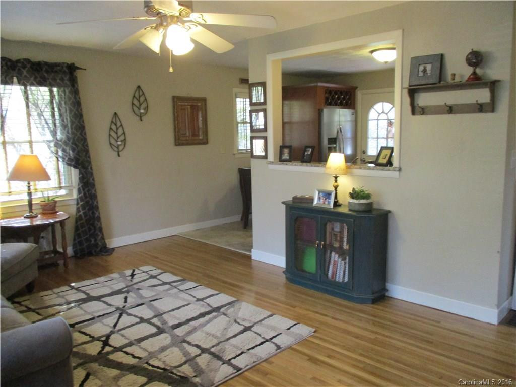 1733 Clairmont Drive - Photo 9