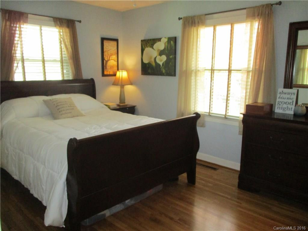 1733 Clairmont Drive - Photo 10