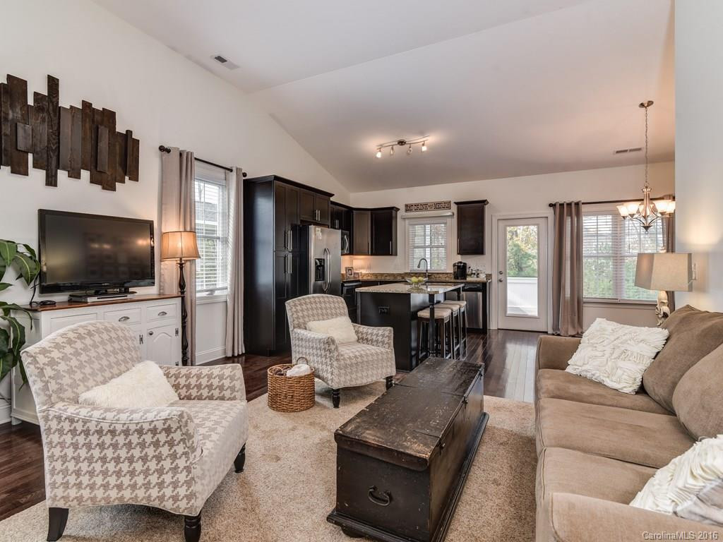 95 Fox Creek Drive - Photo 4