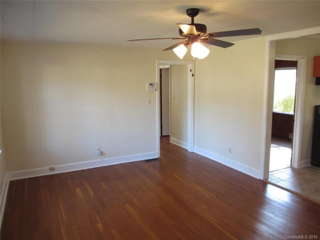 833 Whitted Street - Photo 3