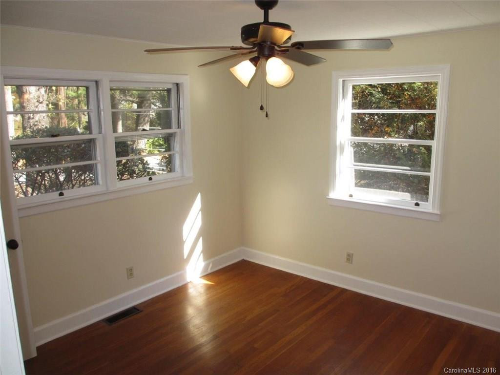 833 Whitted Street - Photo 9