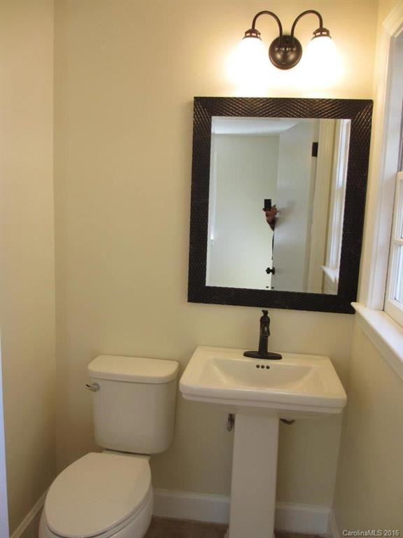 833 Whitted Street - Photo 10