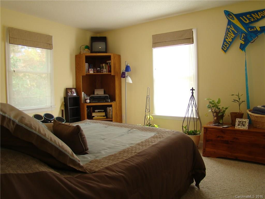 485 Mountain Lookout Drive - Photo 16