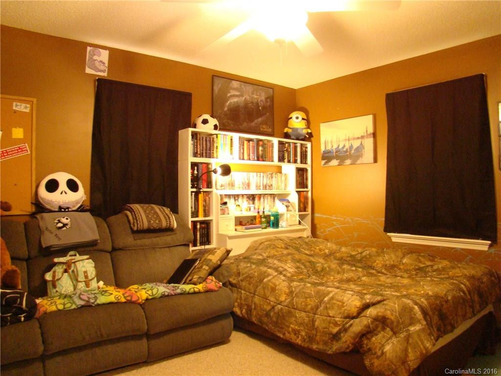 485 Mountain Lookout Drive - Photo 18