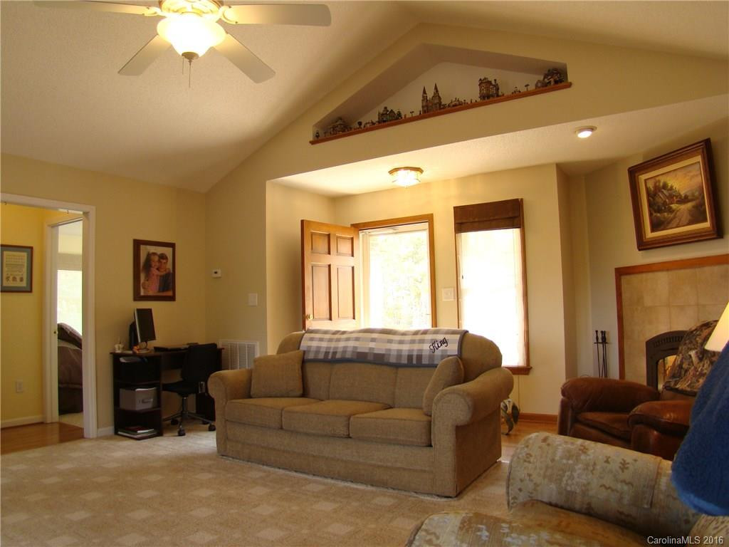 485 Mountain Lookout Drive - Photo 3