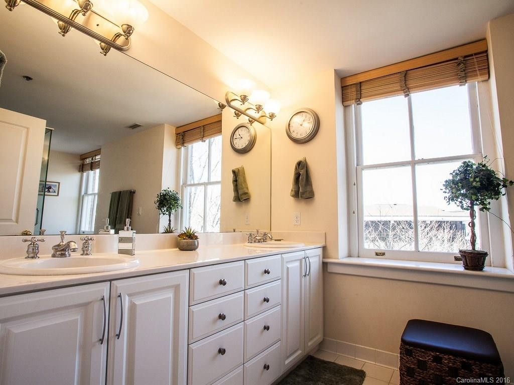 8 Village Lane #301 - Photo 11