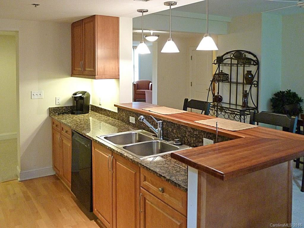 8 Village Lane #301 - Photo 8