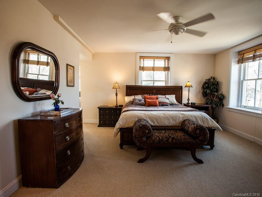 8 Village Lane #301 - Photo 9