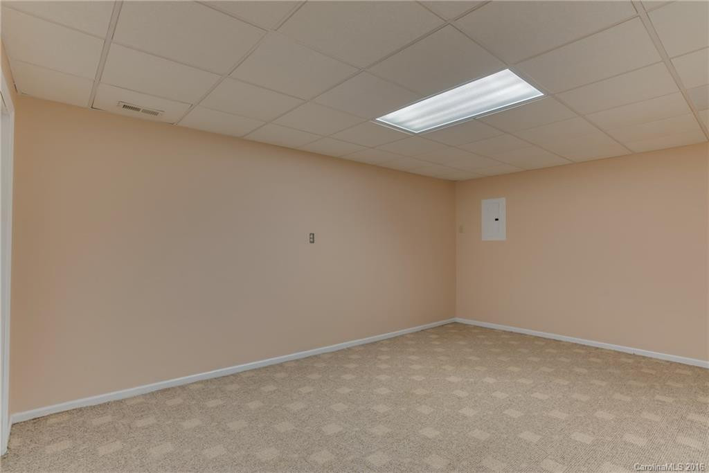 429 Hunters Glen Lane - Photo 18