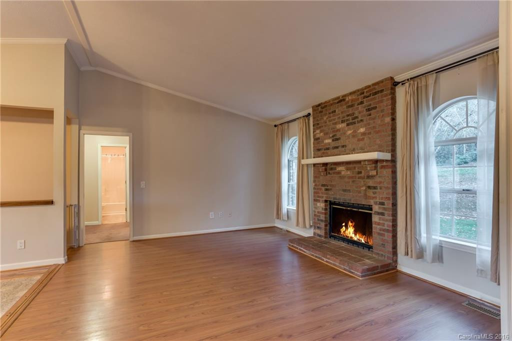 429 Hunters Glen Lane - Photo 3