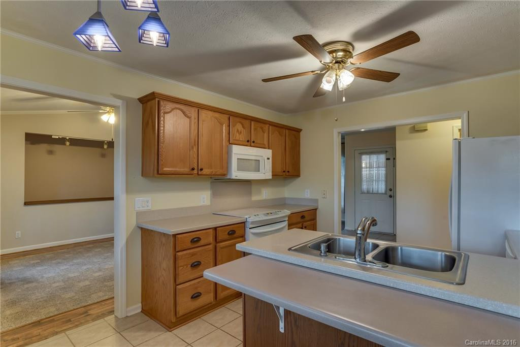 429 Hunters Glen Lane - Photo 4