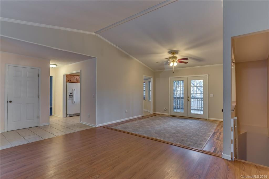 429 Hunters Glen Lane - Photo 7