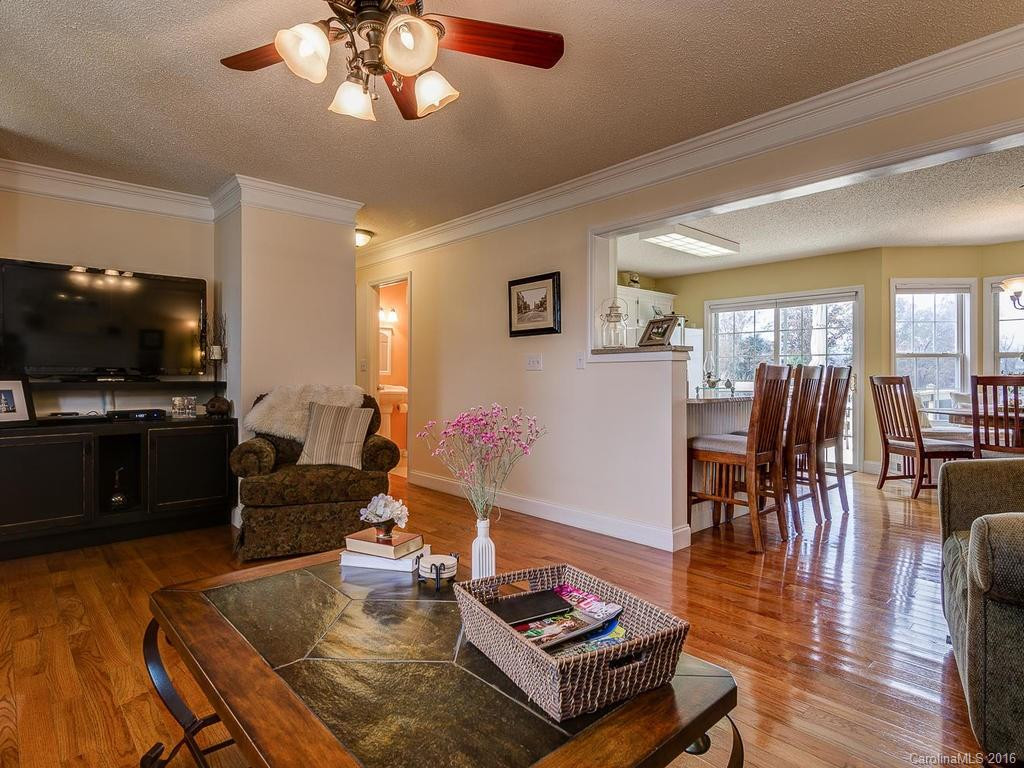 223 Ferguson Drive - Photo 8