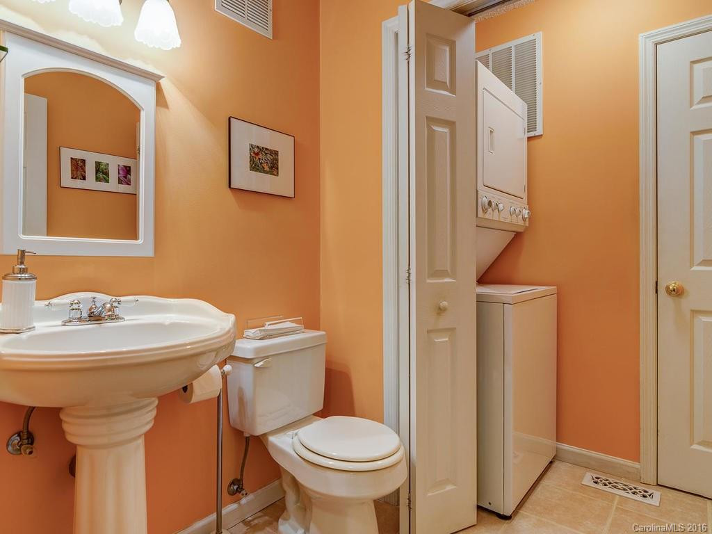 223 Ferguson Drive - Photo 9