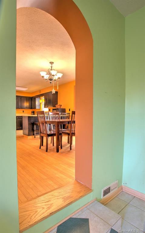 224 Lyndhurst Drive - Photo 11