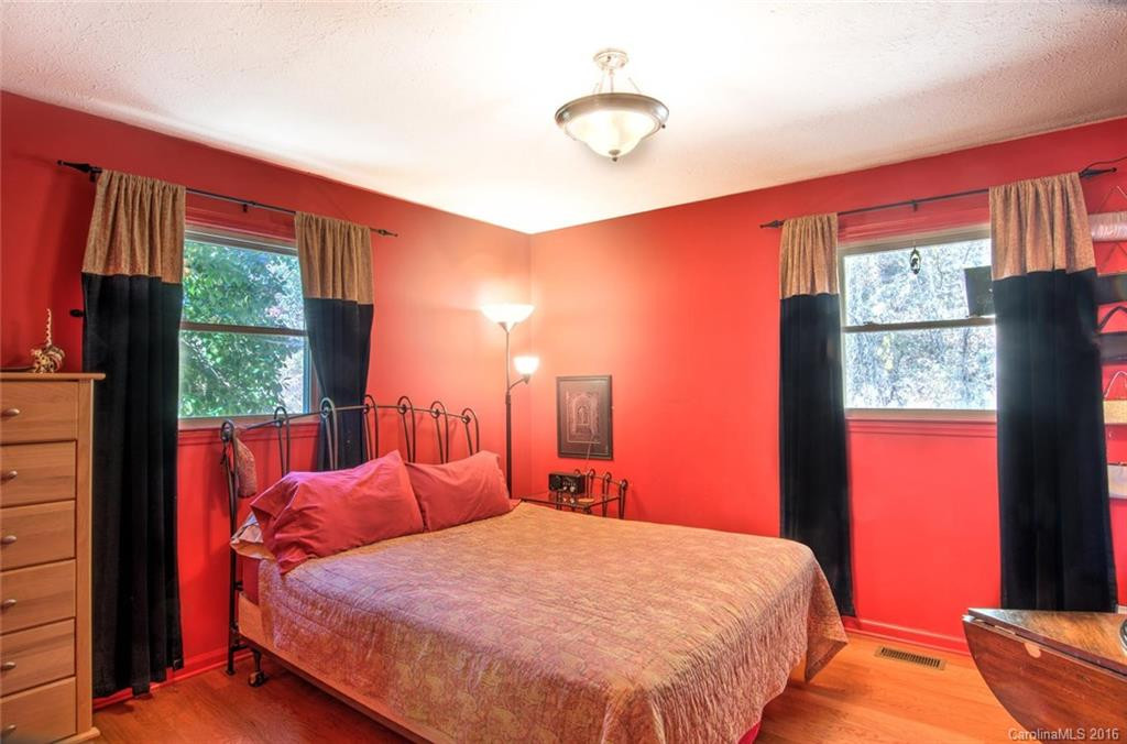 224 Lyndhurst Drive - Photo 14
