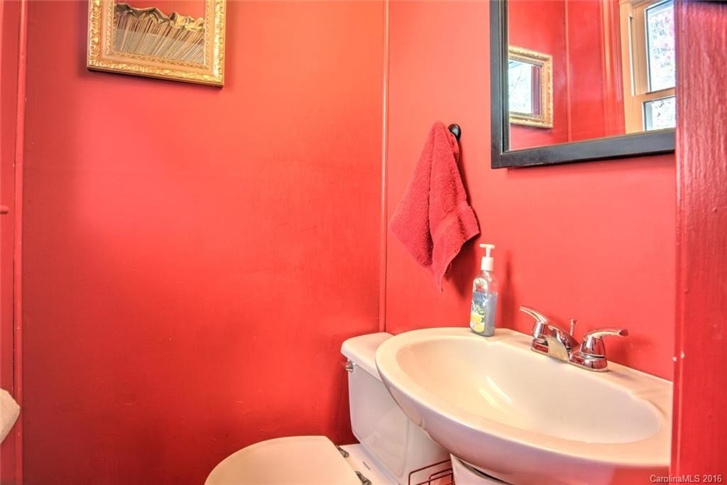 224 Lyndhurst Drive - Photo 15