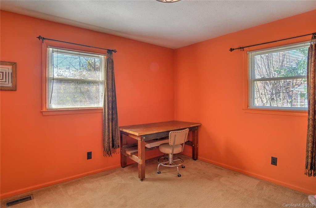 224 Lyndhurst Drive - Photo 16