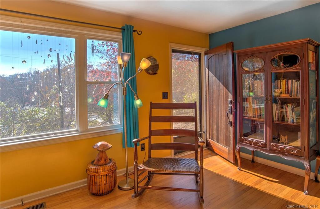 224 Lyndhurst Drive - Photo 4