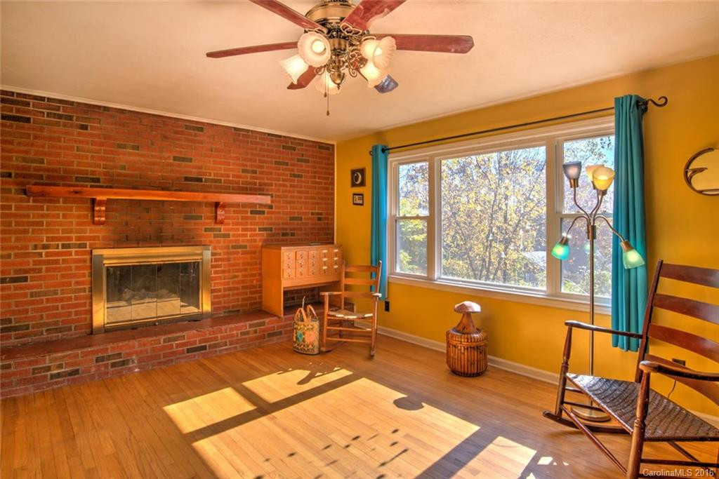 224 Lyndhurst Drive - Photo 6