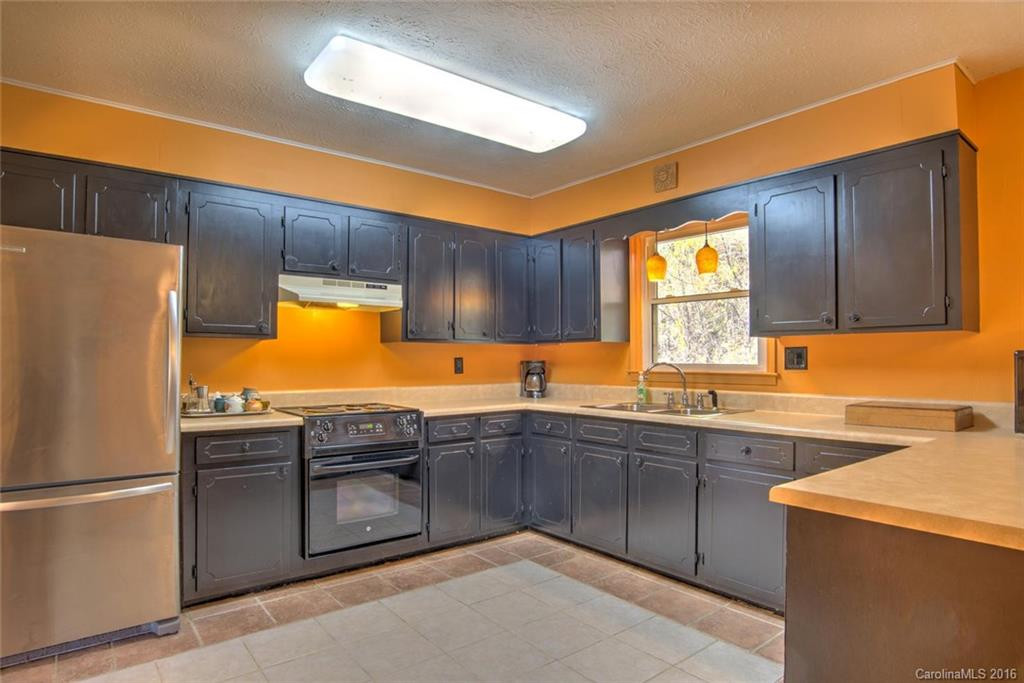 224 Lyndhurst Drive - Photo 8