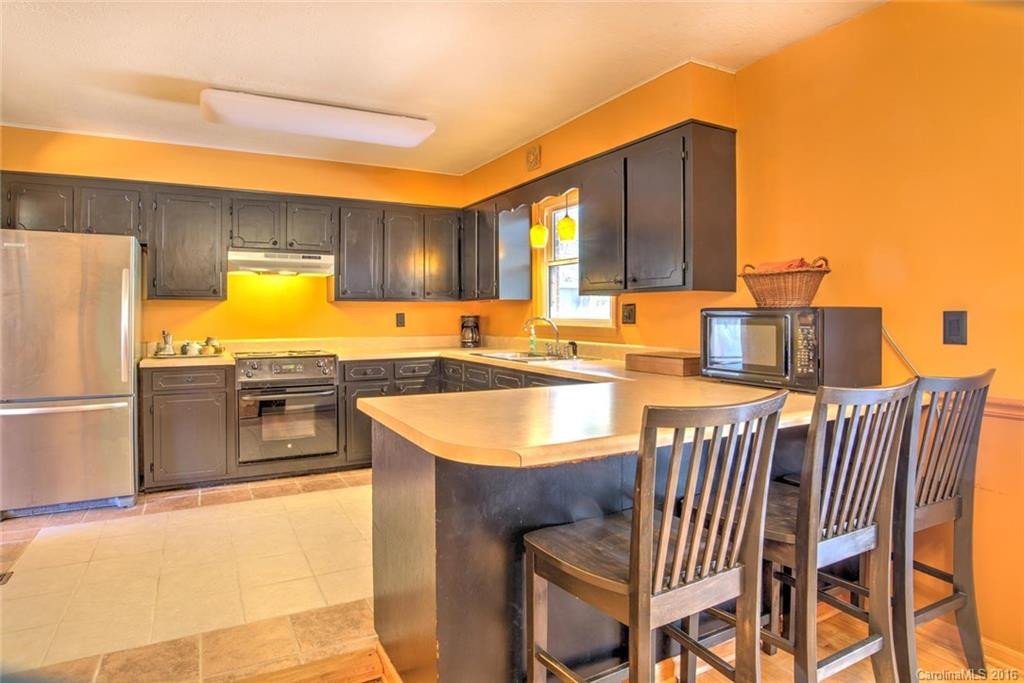 224 Lyndhurst Drive - Photo 9