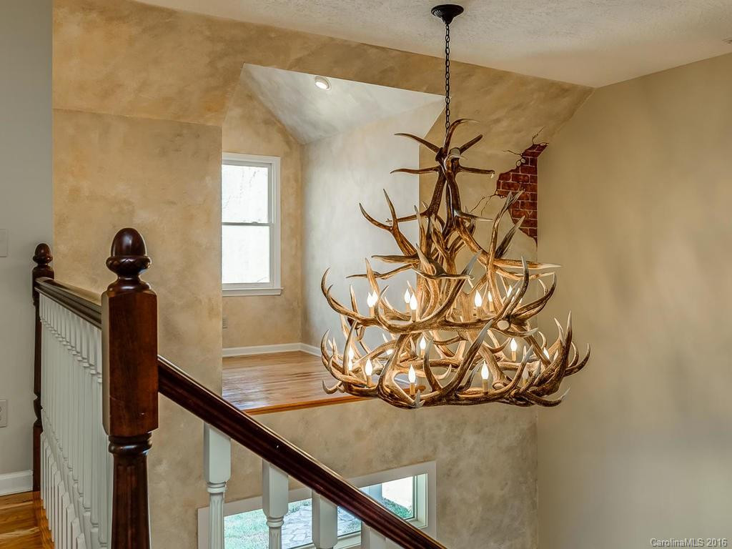 512 Cove Creek Road - Photo 4