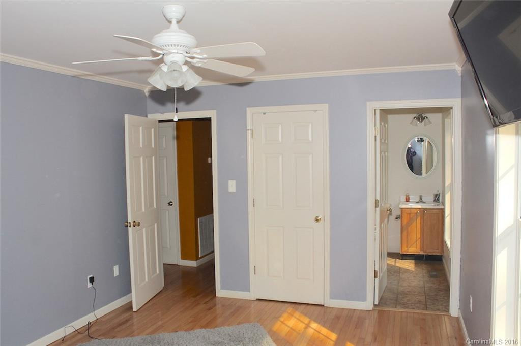 138 Hamilton Park - Photo 18