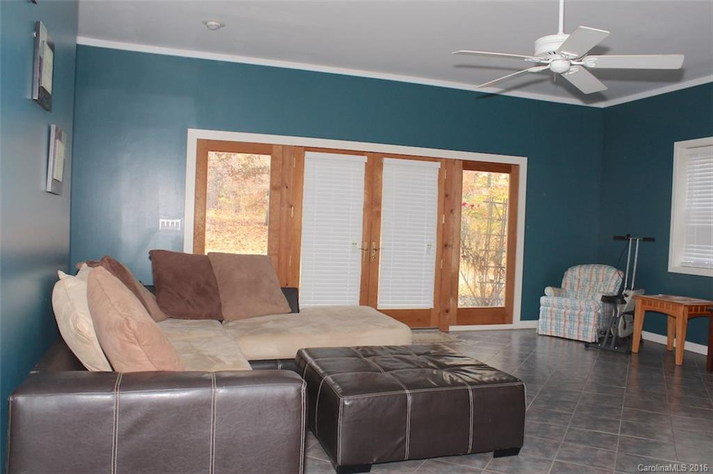 138 Hamilton Park - Photo 9