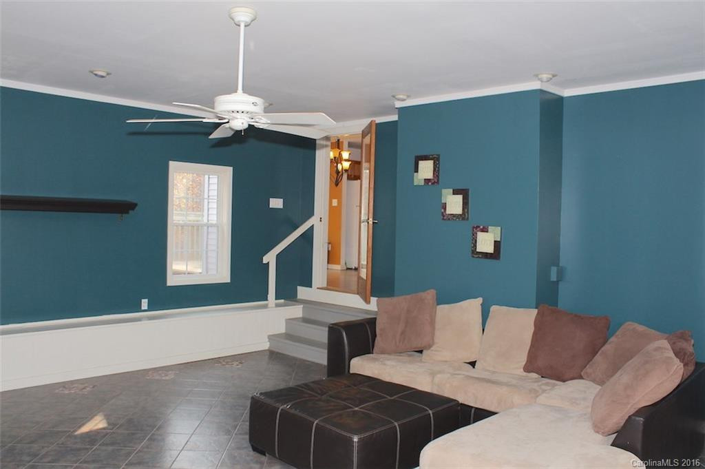 138 Hamilton Park - Photo 10