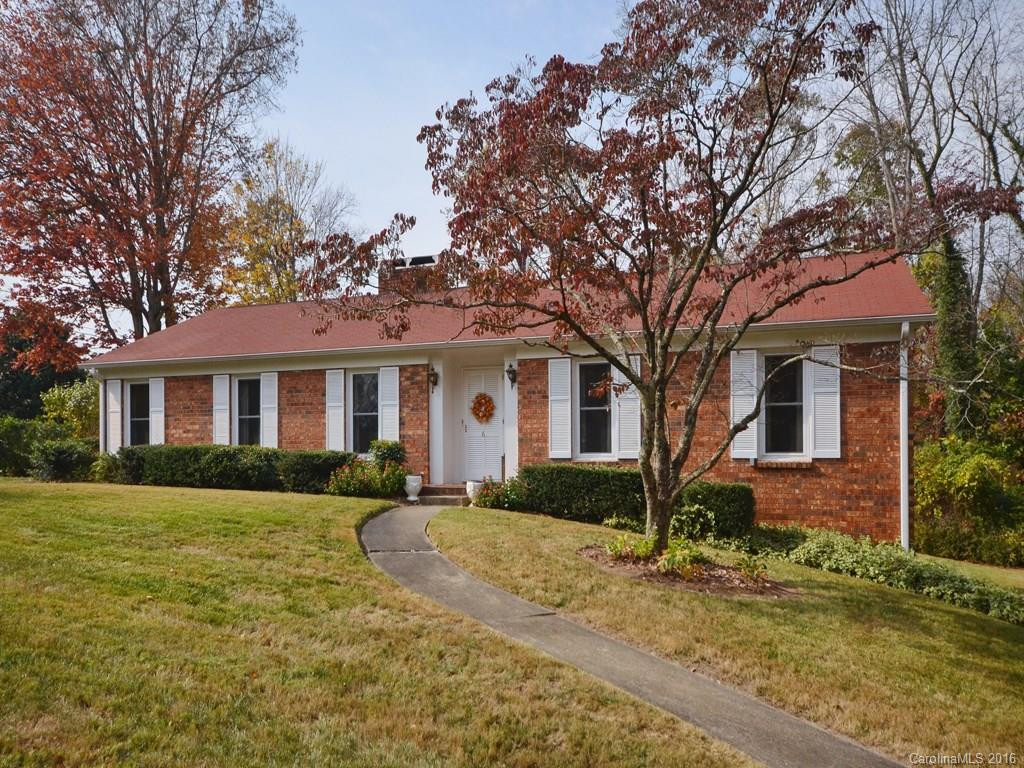 6 Crestwood Lane