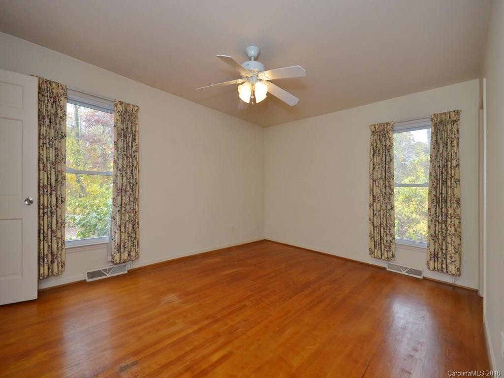 6 Crestwood Lane - Photo 11