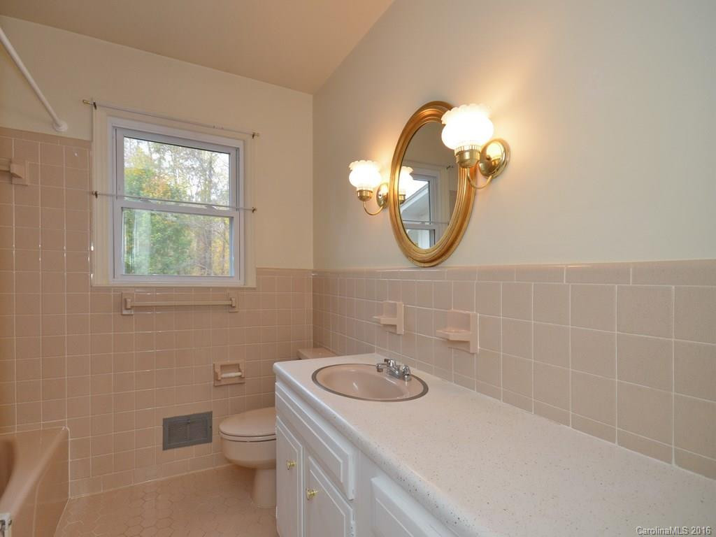 6 Crestwood Lane - Photo 13