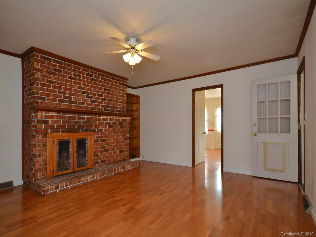 6 Crestwood Lane - Photo 4