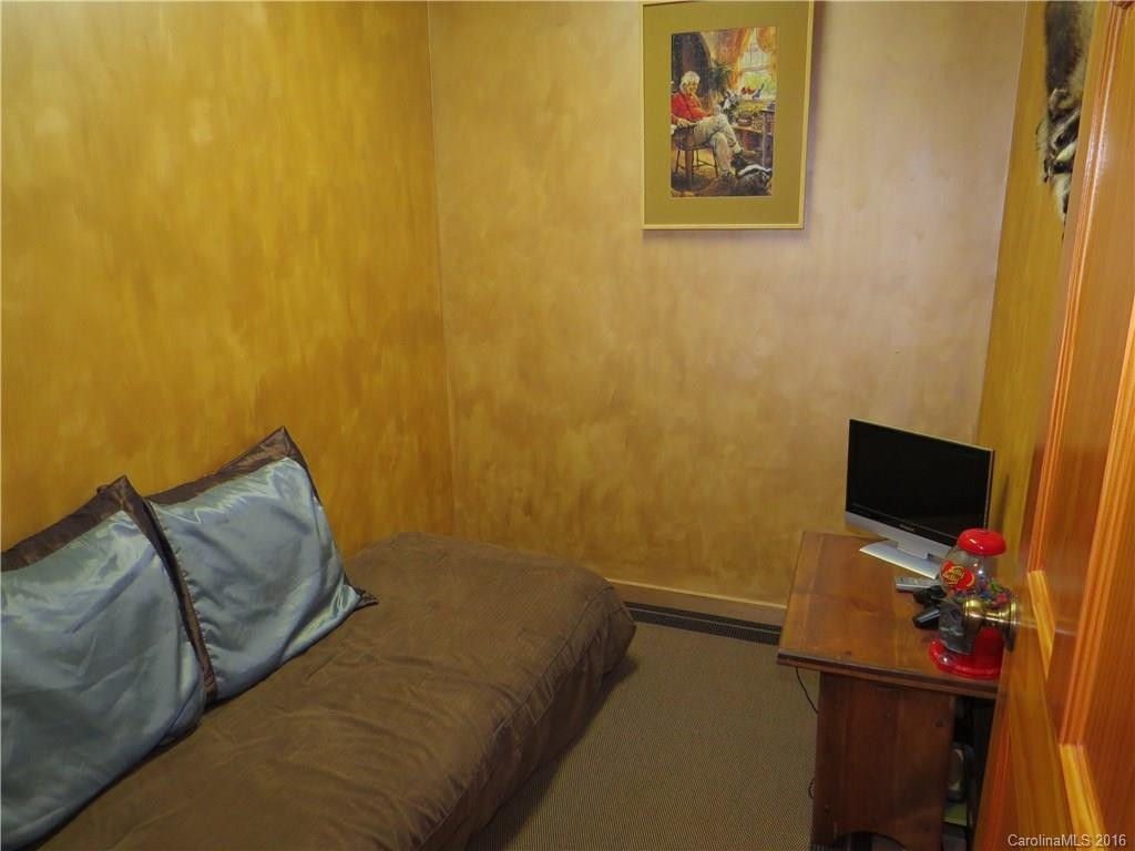 411 Weaver Creek Road - Photo 18