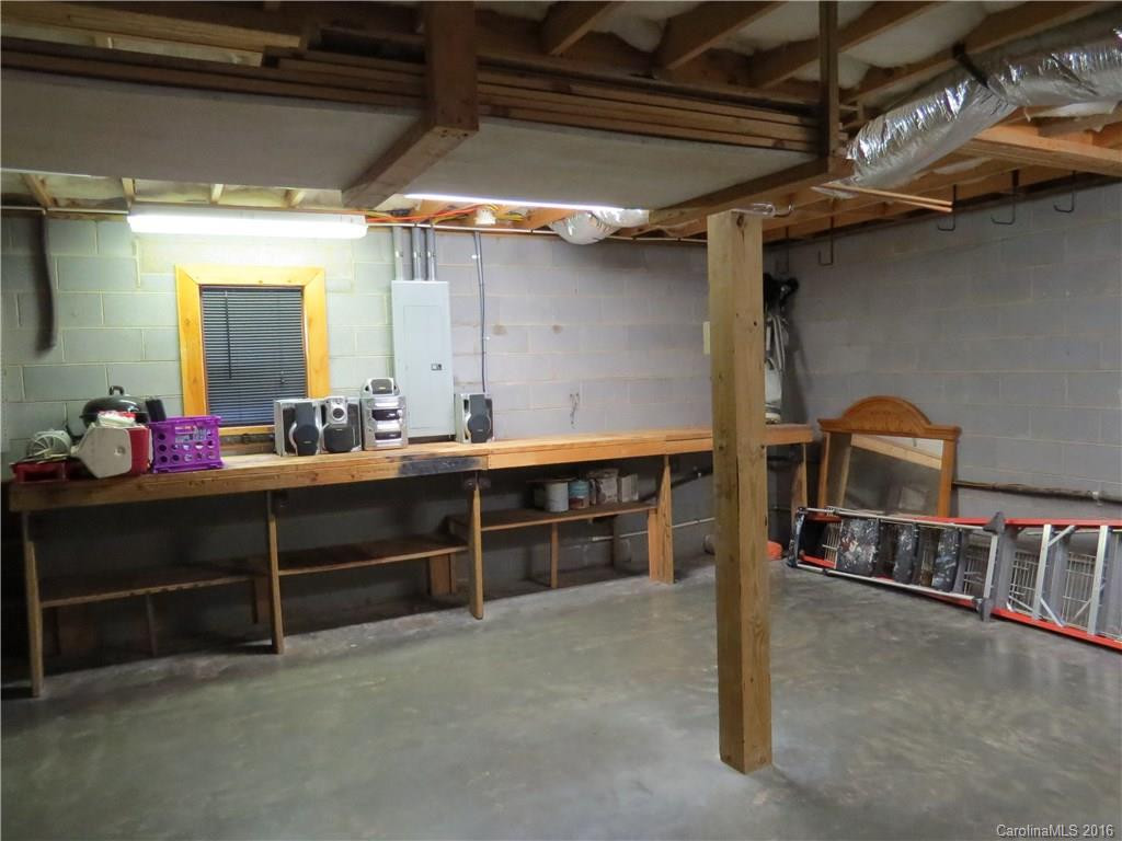 411 Weaver Creek Road - Photo 22