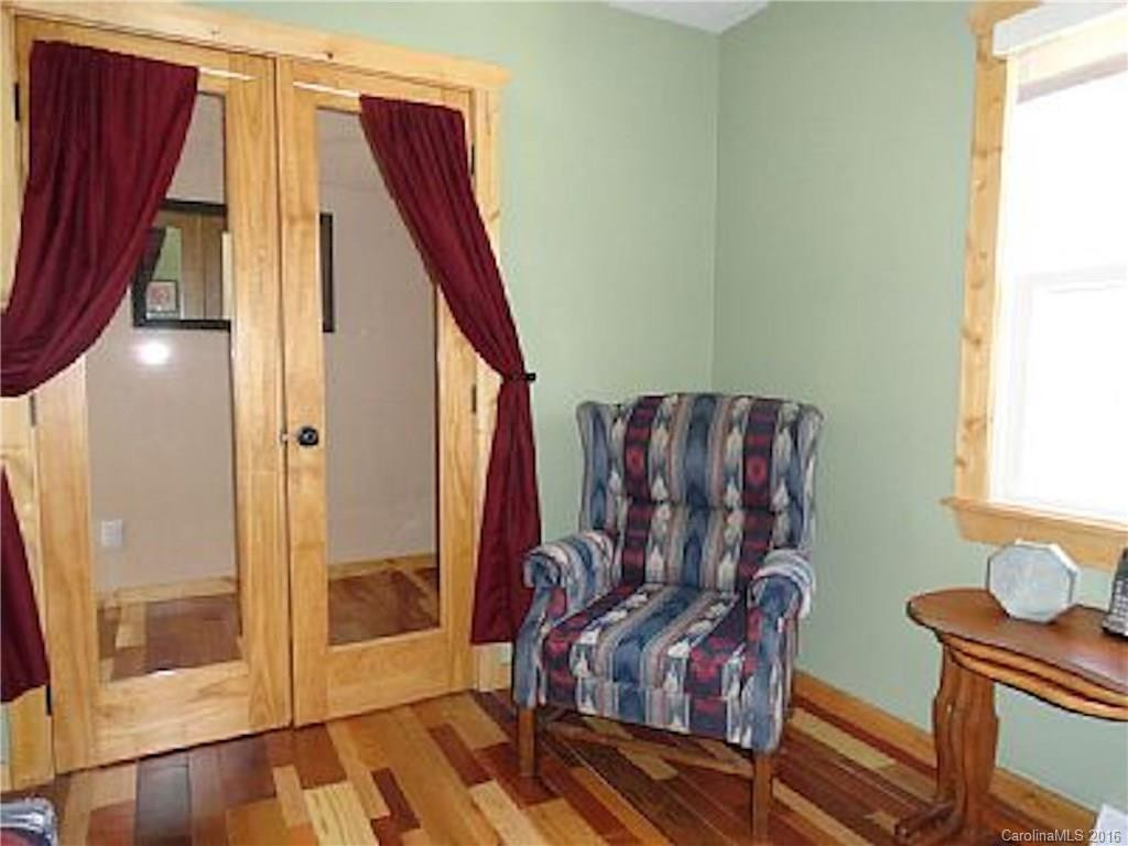 401 Lakeshore Drive - Photo 20