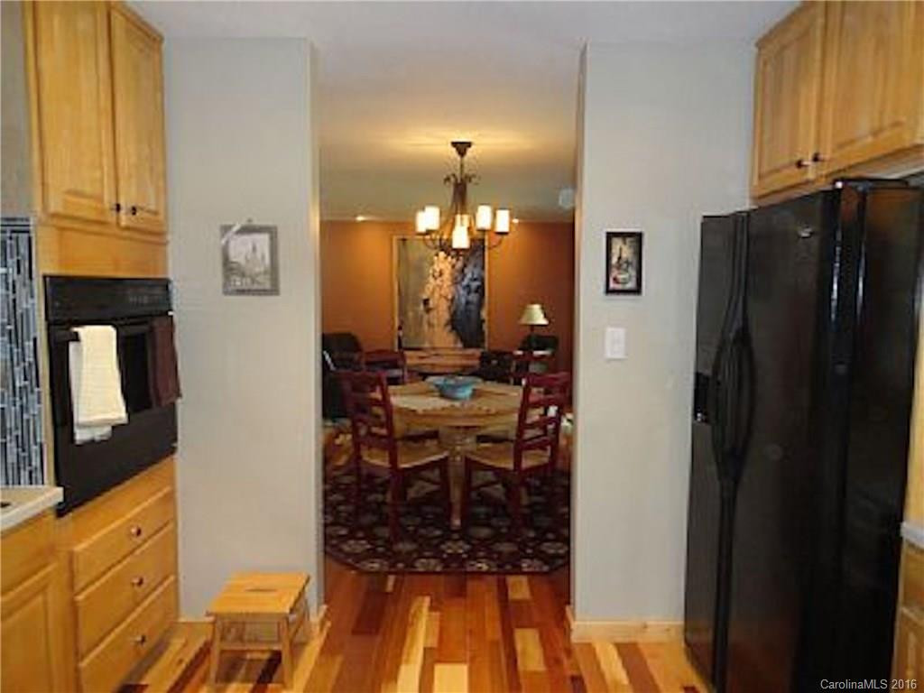401 Lakeshore Drive - Photo 4
