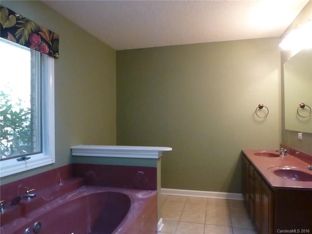 39 Hamilton Drive - Photo 12
