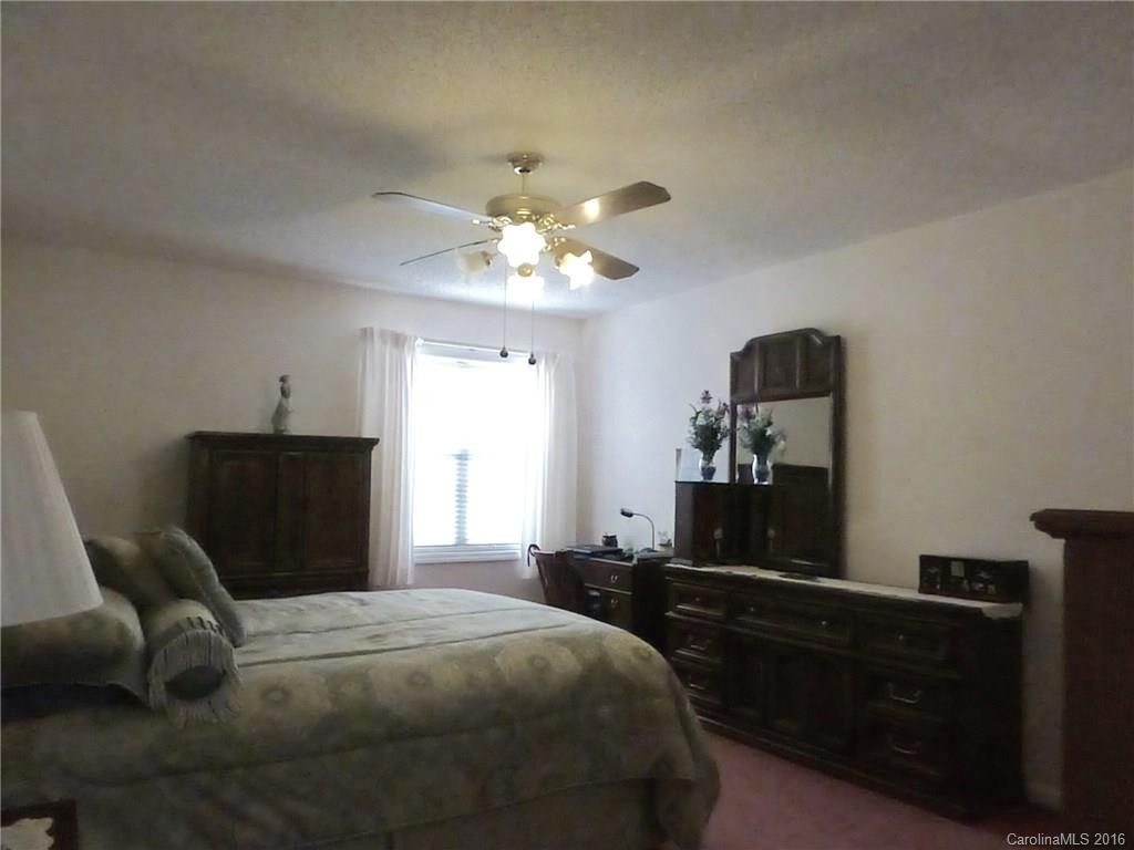 104 Exeter Court #104 - Photo 11