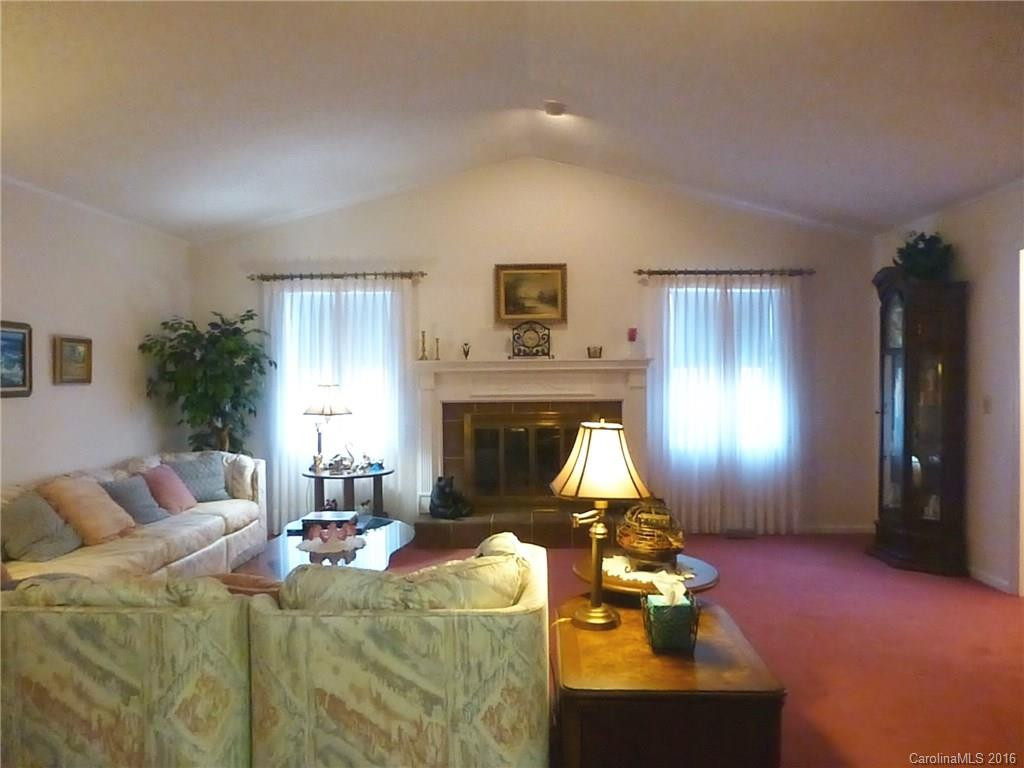 104 Exeter Court #104 - Photo 3