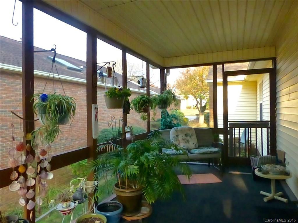 104 Exeter Court #104 - Photo 5