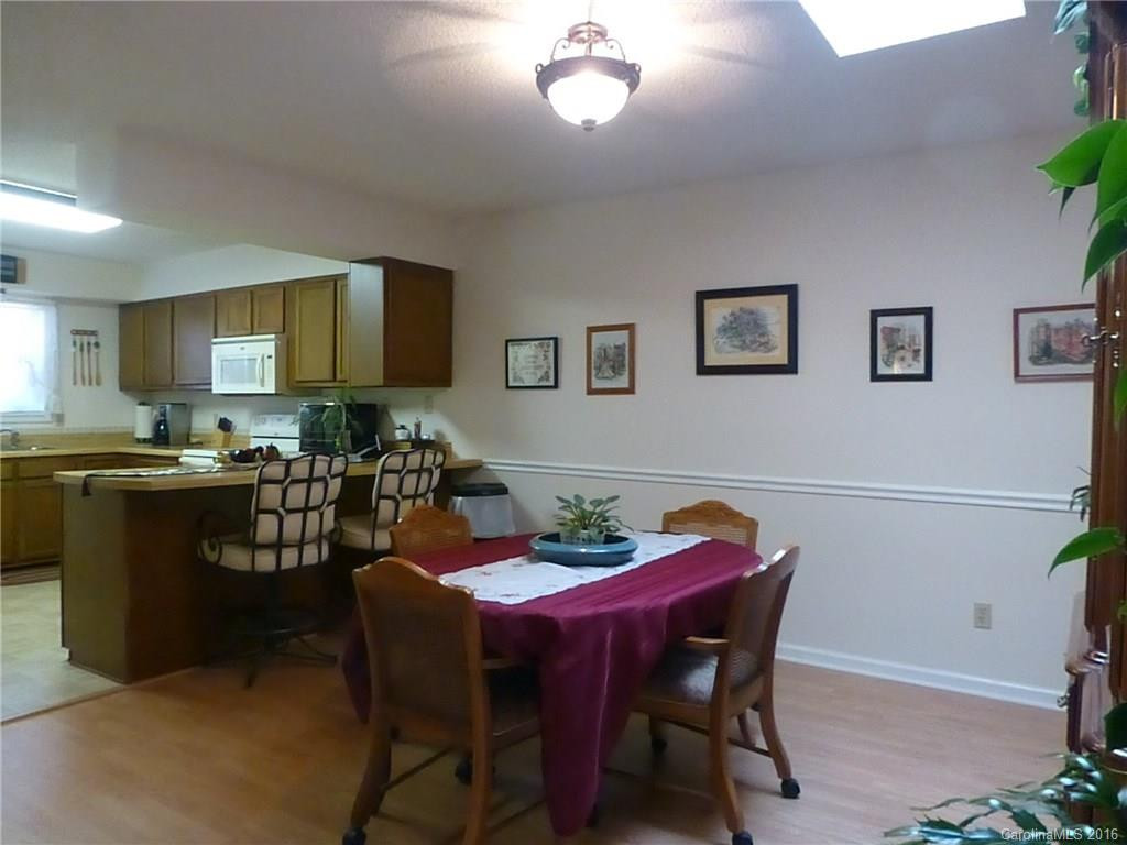 104 Exeter Court #104 - Photo 6