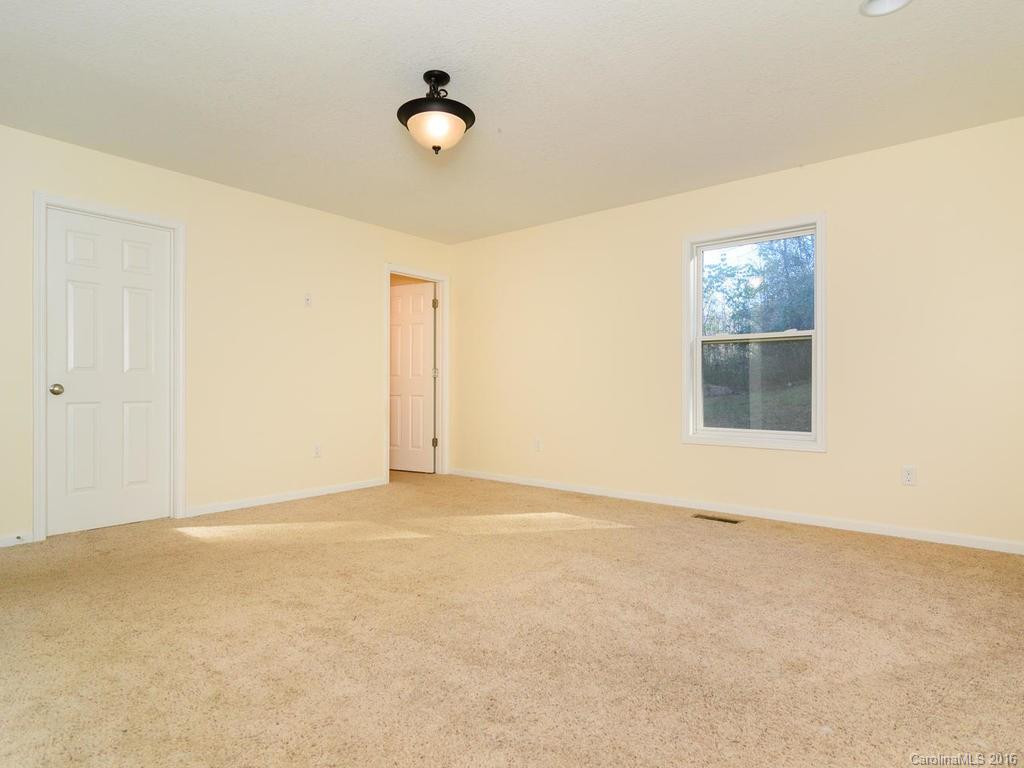 36 Southwoods Drive - Photo 15