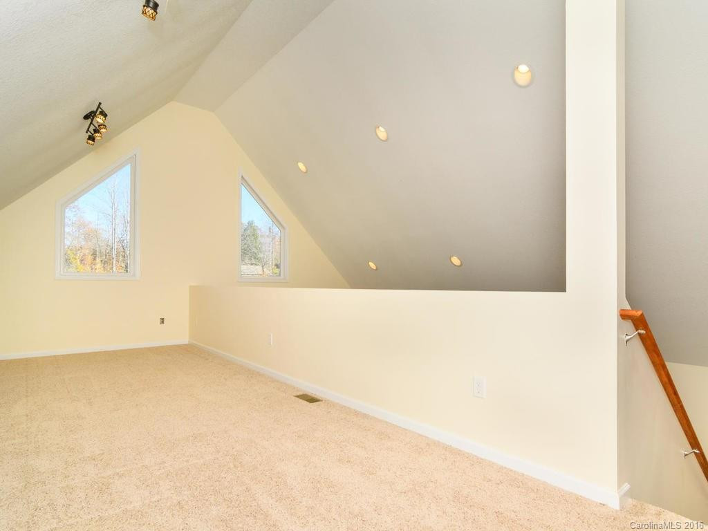 36 Southwoods Drive - Photo 16