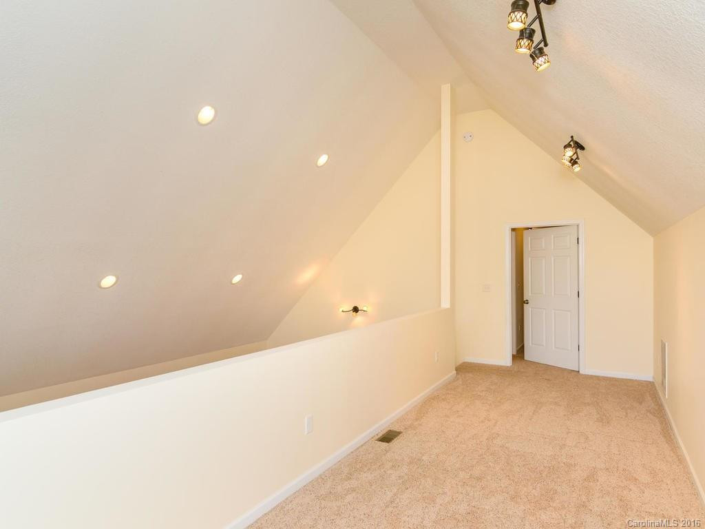 36 Southwoods Drive - Photo 17