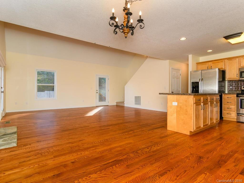 36 Southwoods Drive - Photo 10