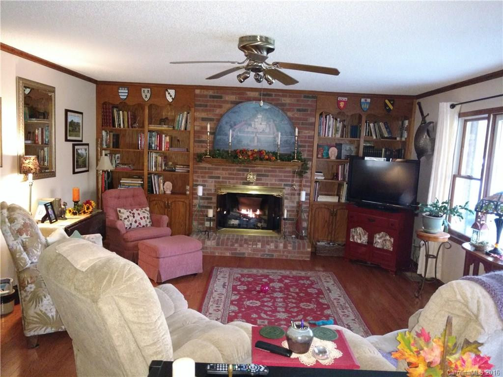 42 Justin Drive - Photo 8